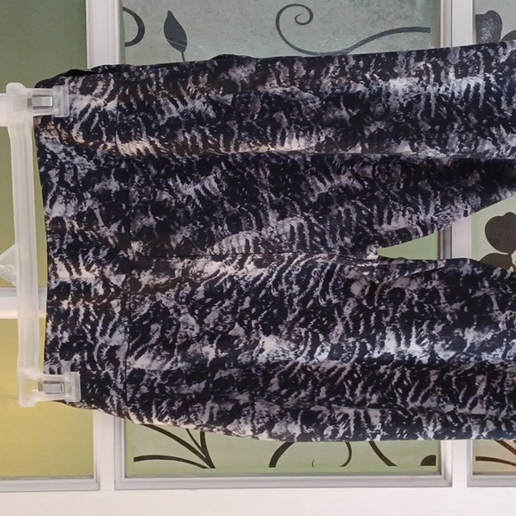 Yado leggings workout pants jr. size medium - Picture 5 of 5